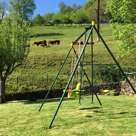 בית נופש Maison De Charme Avec Jardin, Proche Station Super-lioran, Ideale Pour Famille Et Activites Nature - Fr-1-742-467 Thiézac